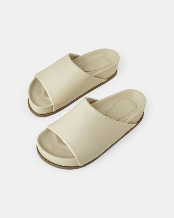 Kendall Leather Slide - Nude