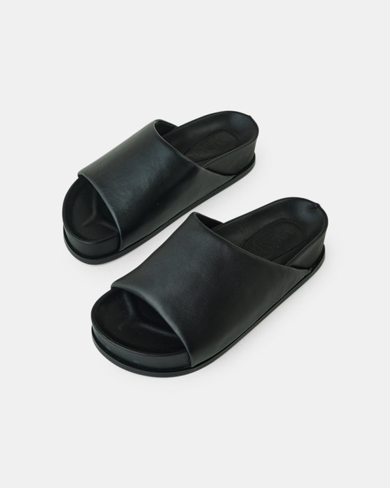 Kendall Leather Slide - Black